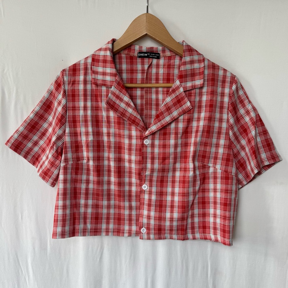 SHEIN Red and White Plaid Cropped Shirt